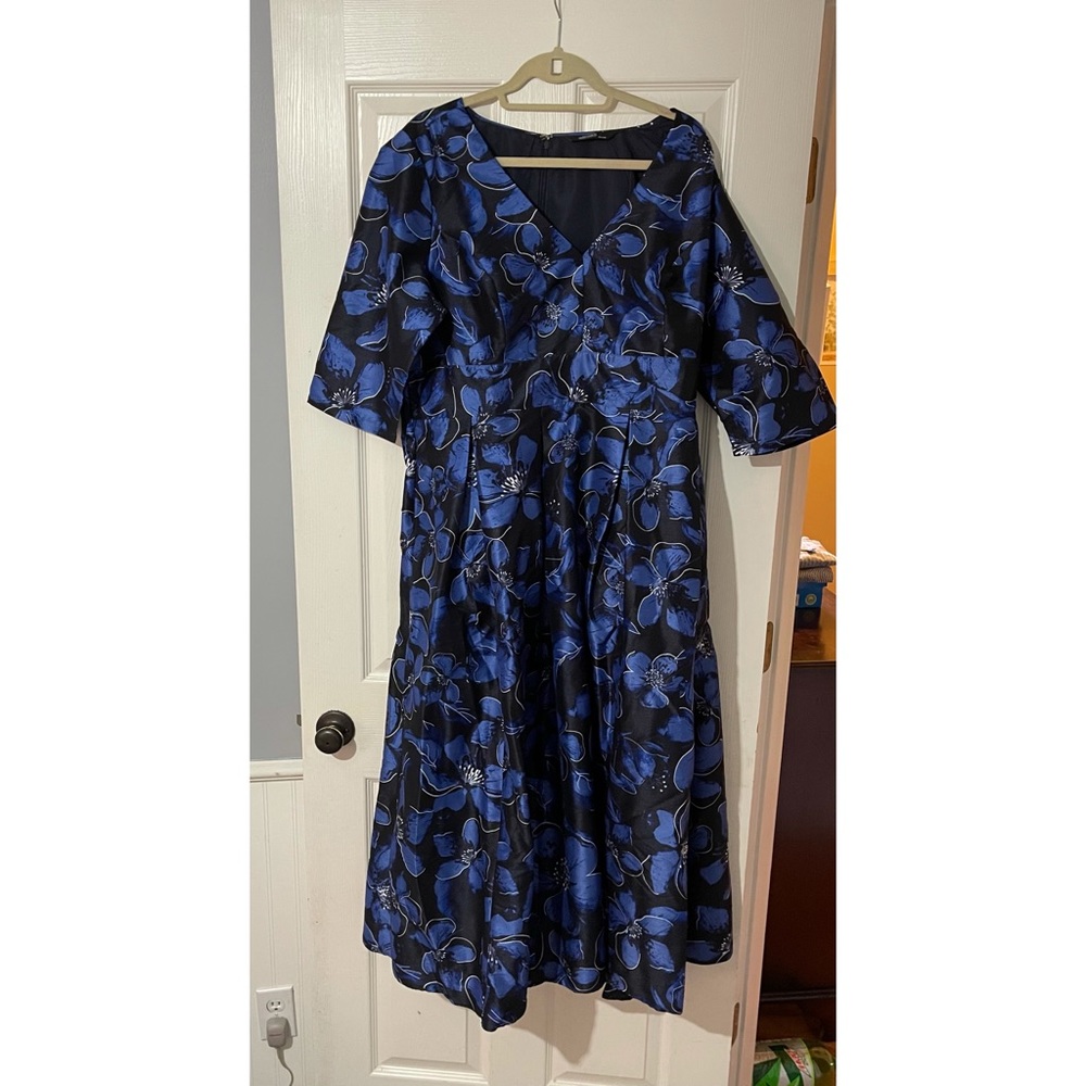 Floral Print Maxi Dress by eshakti. Size 2xl-22